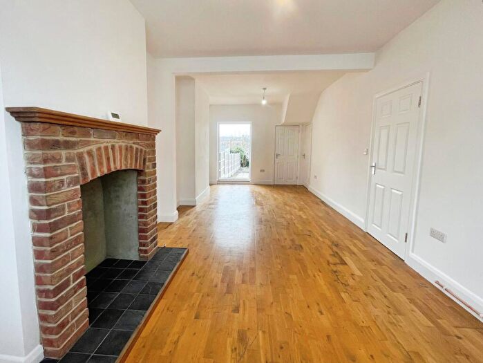 4 Bedroom Terraced House To Rent In Hampden Road, Grays, RM17