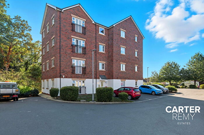 1 Bedroom Apartment For Sale In Treetops Close, Grays, RM17