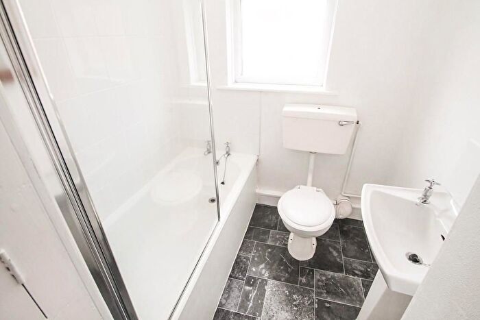 3 Bedroom Terraced House To Rent In Carberry Terrace, Hyde Park, Leeds, LS6