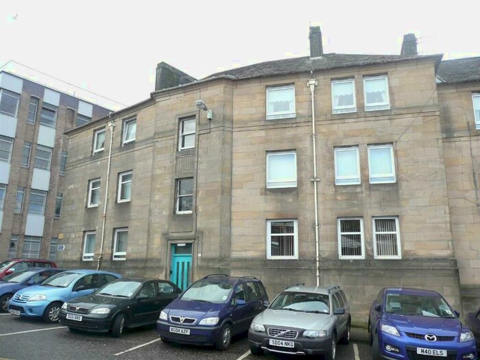 2 Bedroom Flat To Rent In Smith Street Greenock, PA15