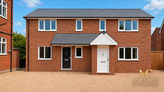 2 Bedroom Flat For Sale In Cromwell Hill, LU2