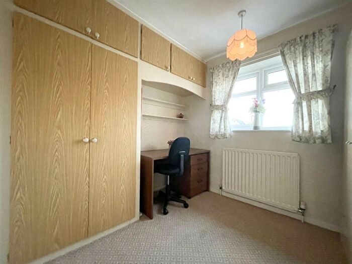 2 Bedroom Semi-Detached Bungalow For Sale In Sywell Drive, Wigston, LE18
