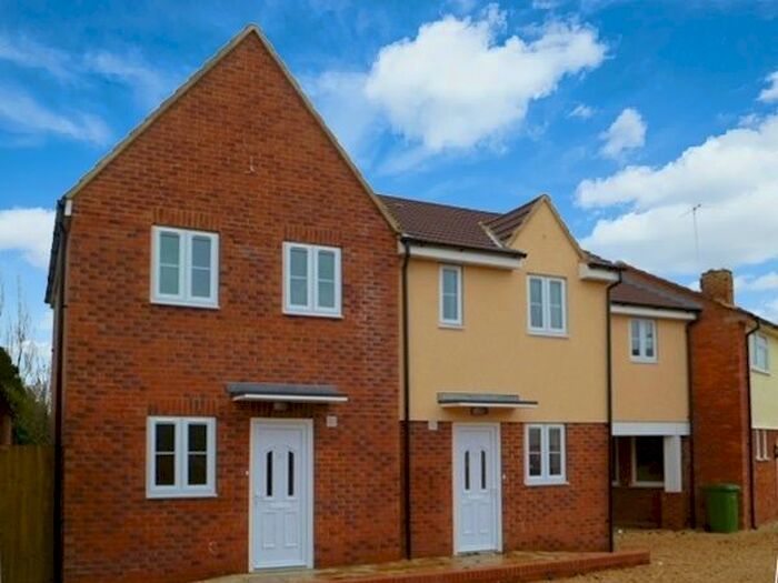 2 Bedroom Terraced House To Rent In Springfield Drive, Abingdon, OX14