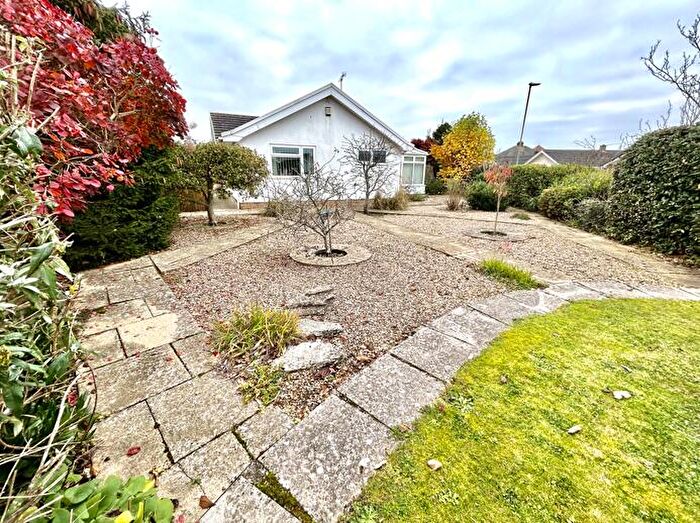3 Bedroom Bungalow To Rent In Beacon Road, Upton, BH16