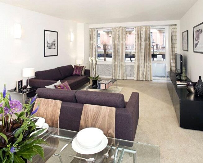 2 Bedroom Flat To Rent In Weymouth Street, London, W1W