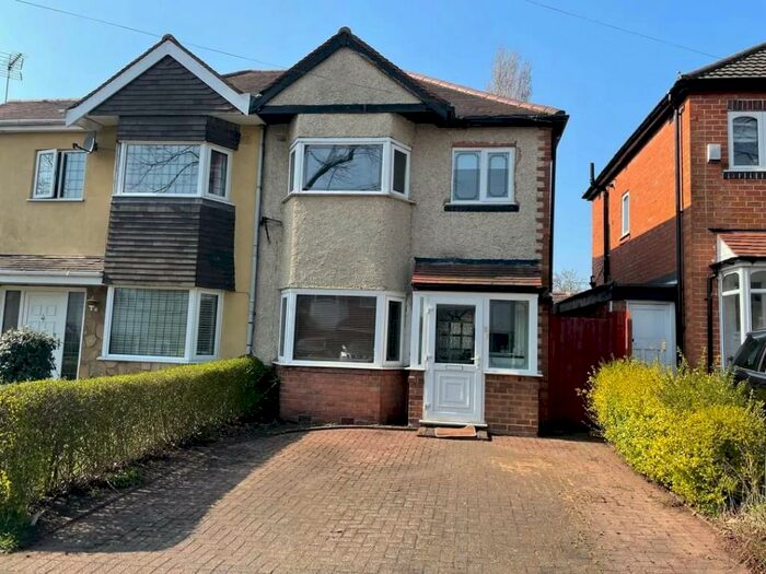 3 Bedroom Semi-Detached House To Rent In Marshall Grove, Birmingham, B44