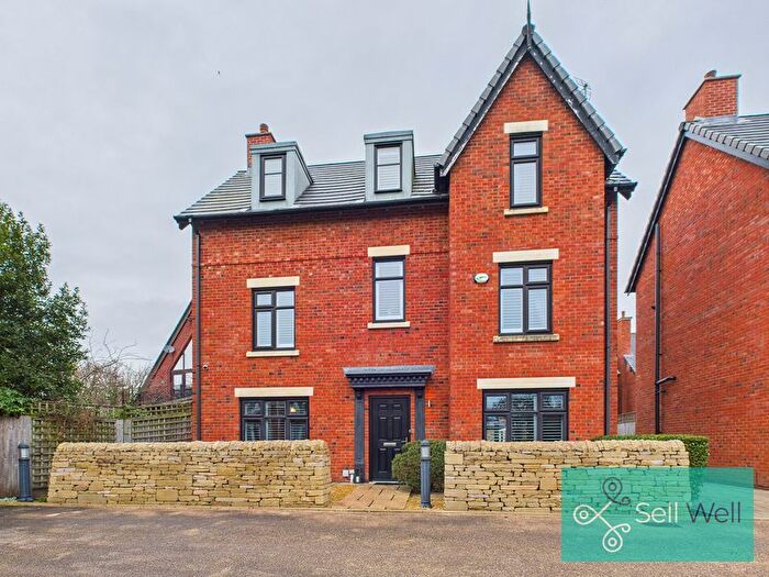 4 Bedroom Detached House For Sale In Waters Way, Worsley, Manchester, M28