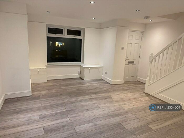 3 Bedroom Terraced House To Rent In Manchester Road, Kearsley, Bolton, BL4