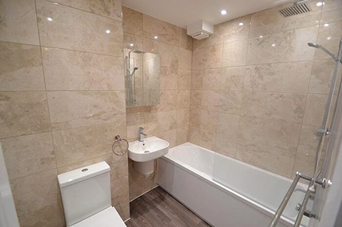 3 Bedroom Flat To Rent In Millacres | Station Road, Ware, SG12