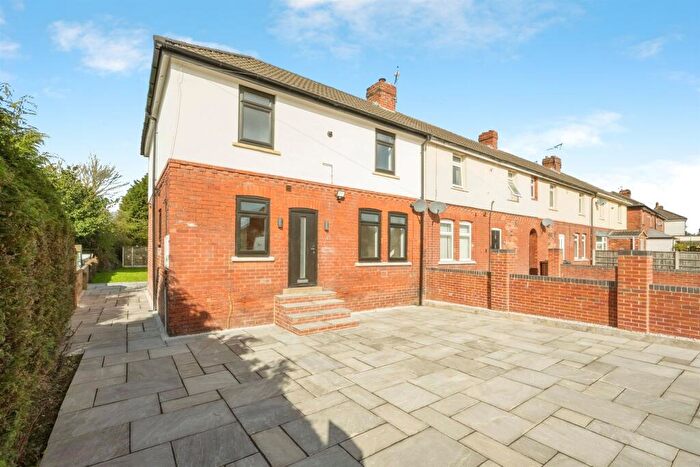 3 Bedroom End Of Terrace House For Sale In Park View, Maltby, Rotherham, S66