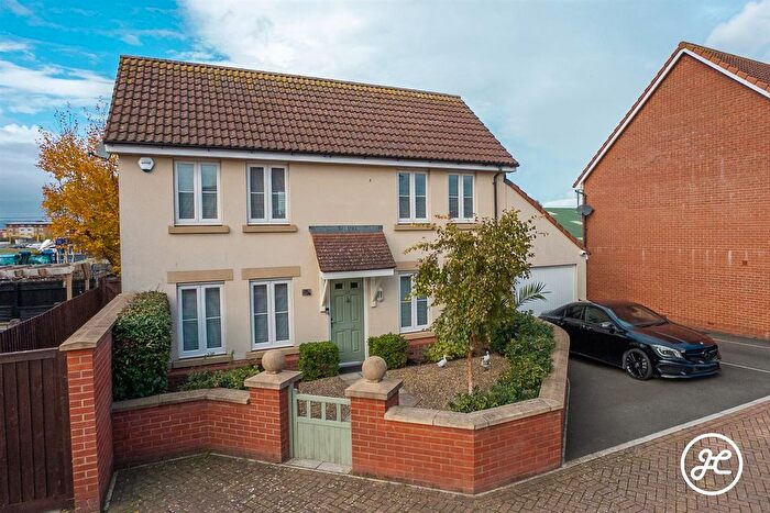 3 Bedroom Detached House For Sale In Peploe Way, Bridgwater, TA6