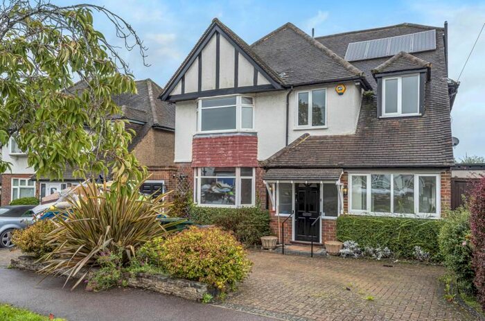 5 Bedroom Detached House To Rent In St. Marys Avenue, Northwood, HA6