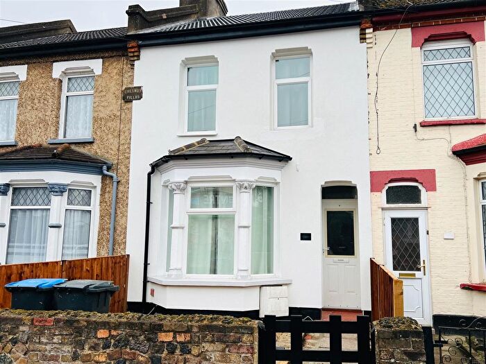 Property To Rent In Green Street, Enfield, EN3