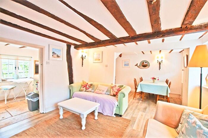 2 Bedroom Cottage To Rent In Walton Lane, Bosham, PO18