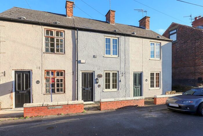 2 Bedroom Terraced House To Rent In Victoria Street West, Chesterfield S40