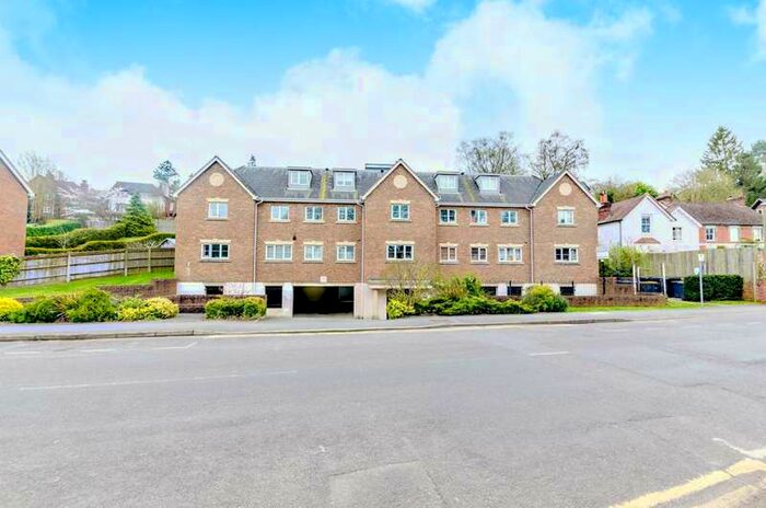 2 Bedroom Flat To Rent In Kings Road, Haslemere, GU27, Haslemere, GU27