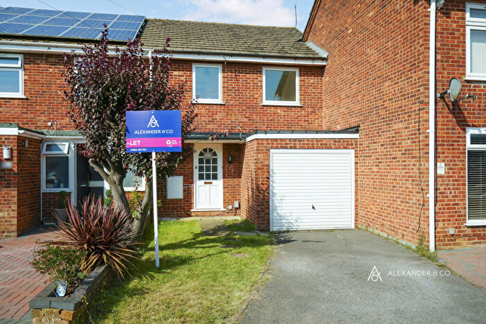 3 Bedroom Terraced House To Rent In Fair Close, Bicester, Oxfordshire, OX26