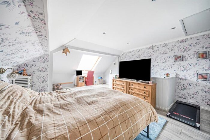 2 Bedroom Chalet To Rent In Armada Court, East Bracklesham Drive, Bracklesham Bay, East Wittering, PO20
