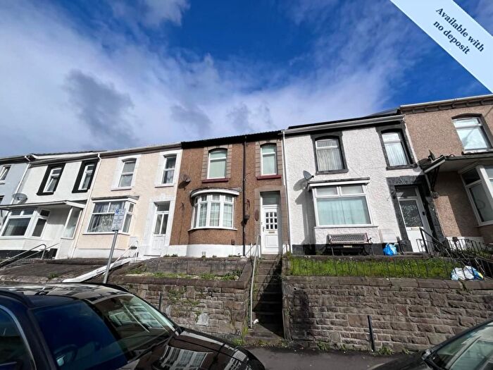 4 Bedroom Terraced House To Rent In Port Tennant Road, St Thomas, Swansea., SA1