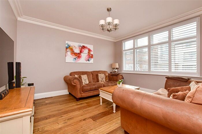 4 Bedroom Terraced House For Sale In Meopham Road, Mitcham, Surrey, CR4