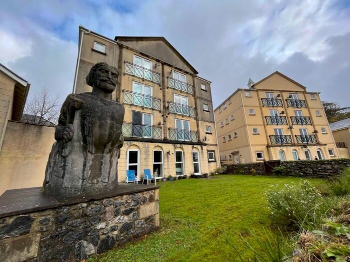 2 Bedroom Flat To Rent In Aberdeen Avenue, Manadon Park, PL5