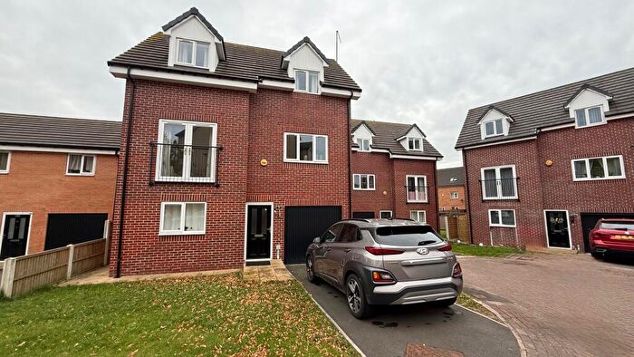 3 Bedroom House To Rent In Leatham Avenue, Rotherham, S61