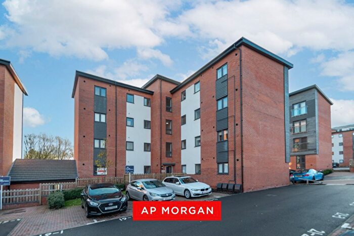 2 Bedroom Flat For Sale In Ascot Way, Birmingham, West Midlands, B31