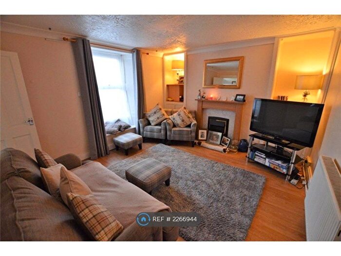 2 Bedroom Terraced House To Rent In Moor Street, Camborne, TR14