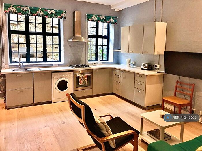 1 Bedroom Flat To Rent In Turner Street, London, E1