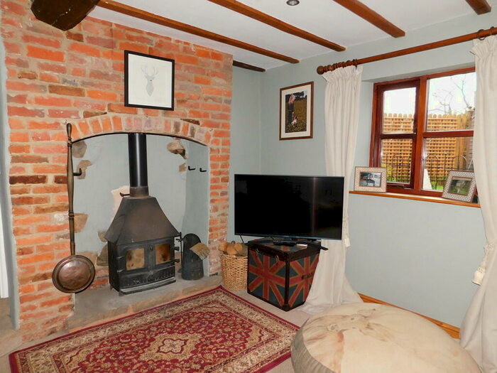 3 Bedroom Terraced House To Rent In Corner Cottage, Roston, DE6