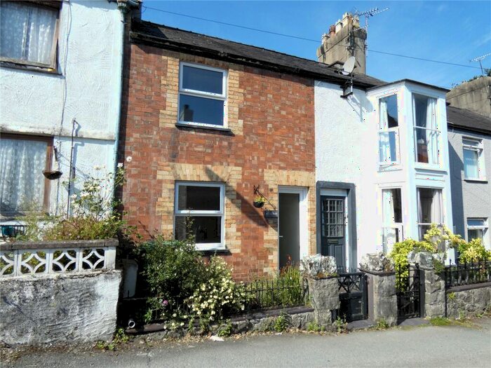 2 Bedroom Terraced House To Rent In Port Terrace, Y Felinheli, Gwynedd, LL56