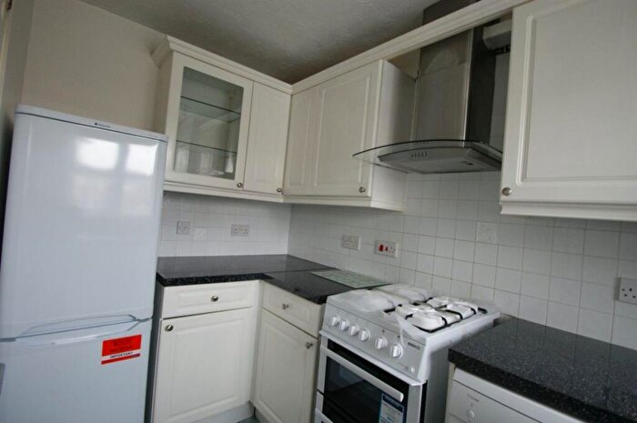 2 Bedroom House To Rent In Hunters Way, Cippenham, SL1