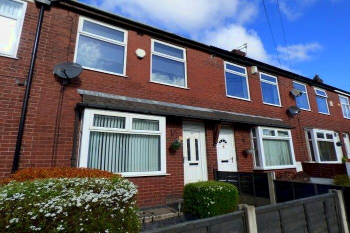 2 Bedroom Property To Rent In Spencer Street, Bury, BL8