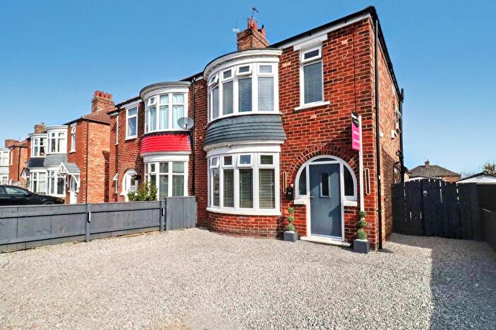 3 Bedroom Semi-Detached House For Sale In Chalford Oaks, Acklam, Middlesbrough, TS5