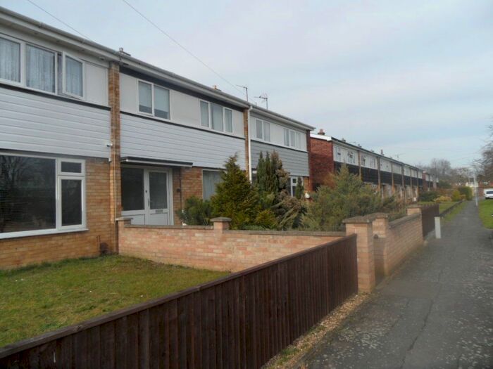3 Bedroom Terraced House To Rent In Kent Way, Cambridge, CB4