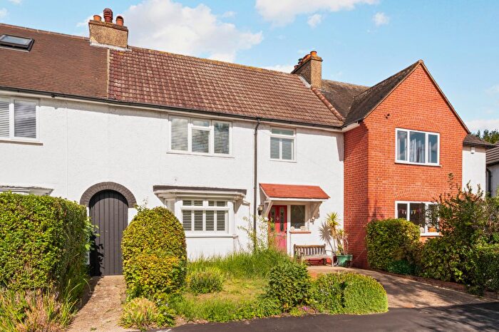 3 Bedroom Terraced House For Sale In Toynbee Road, Wimbledon, SW20