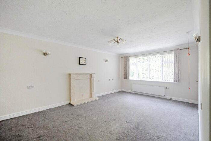 2 Bedroom Retirement Property For Sale In Aigburth Vale, Liverpool, L17