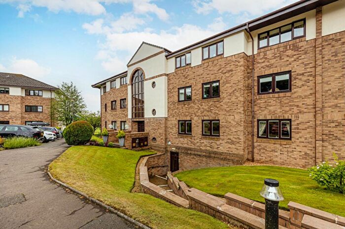 3 Bedroom Apartment For Sale In Ravenscourt, Thorntonhall, Glasgow, G74