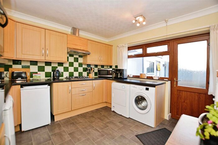 3 Bedroom Detached Bungalow For Sale In St. Andrews Avenue, Bottesford, Scunthorpe, DN17