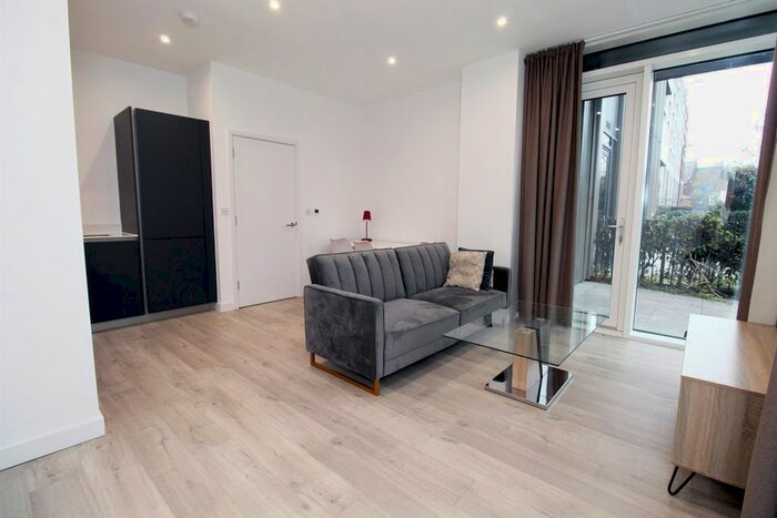 1 Bedroom Flat To Rent In Coster Avenue, London, N4