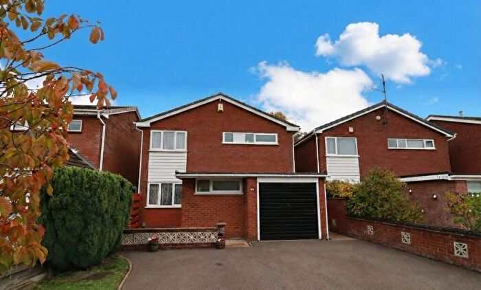 3 Bedroom Detached House For Sale In Claremont Close, Bulkington, Bedworth, Warwickshire, CV12