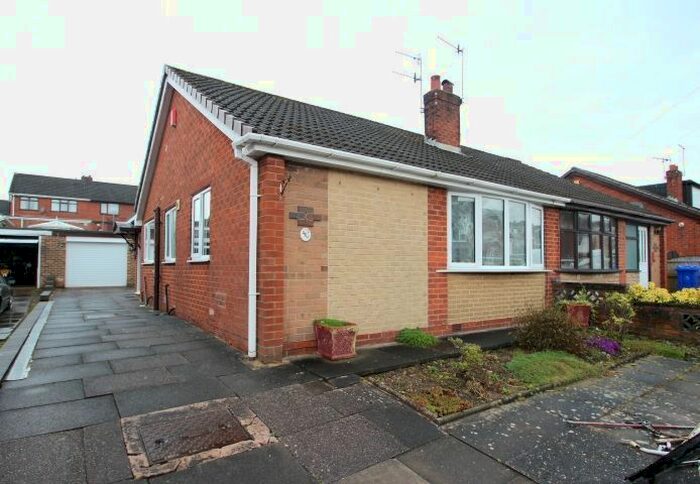 2 Bedroom Bungalow To Rent In Southborough Crescent, Bradeley, Stoke-On-Trent, ST6