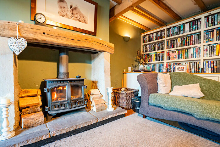 4 Bedroom Cottage For Sale In High Green, Lepton, Huddersfield, HD8