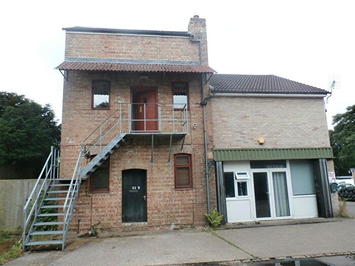 2 Bedroom Flat To Rent In Orchard Road, Great Shelford, CB22