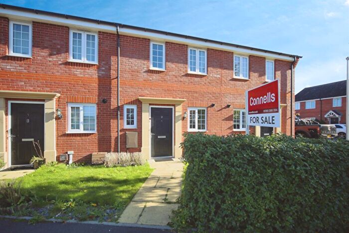 2 Bedroom Terraced House For Sale In Brading Close, Stratford-Upon-Avon, CV37