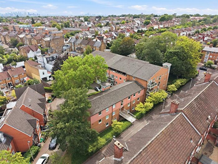 2 Bedroom Flat For Sale In Clementine Walk, Woodford Green, IG8