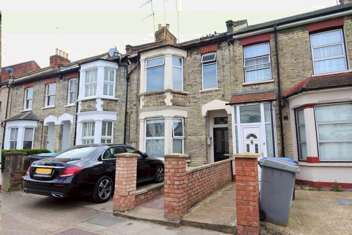 2 Bedroom Flat To Rent In Chaplin Road, Willesden, NW2