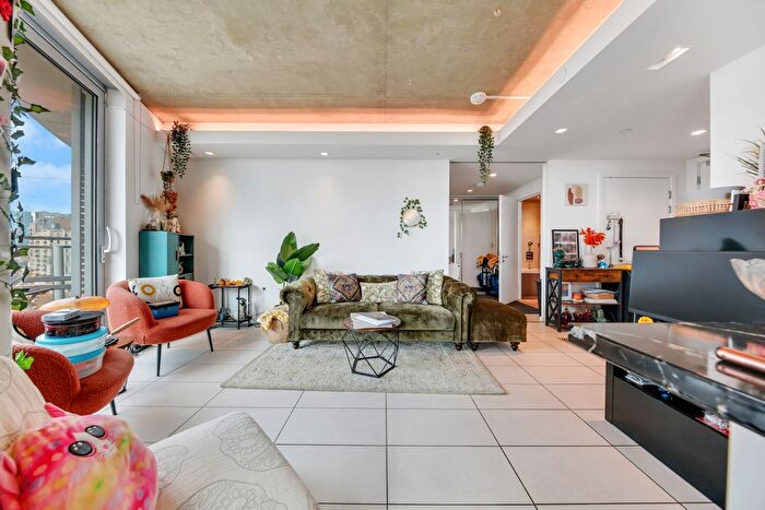 1 Bedroom Flat For Sale In Hoola West, Tidal Basin Road, Royal Docks, London, E16