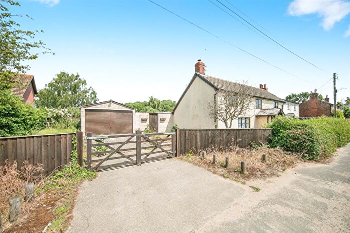 2 Bedroom Semi-Detached House For Sale In The Street, Chillesford, Woodbridge, IP12