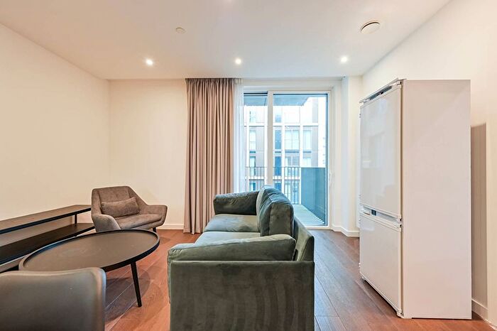 1 Bedroom Flat To Rent In Asteria House, Fortunes Walk, Stratford, London, E20